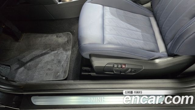 Mini Cooper 2025 — photo 26