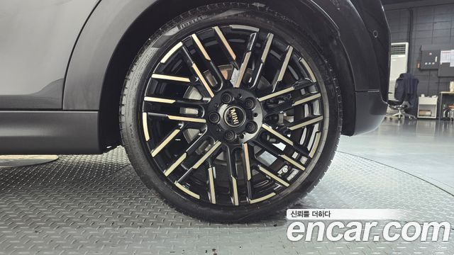 Mini Cooper 2025 — photo 7