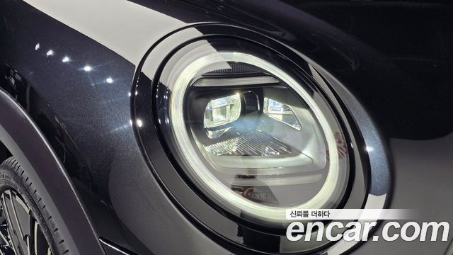 Mini Cooper 2025 — photo 8