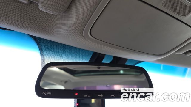 Kia K7 2016 — photo 17