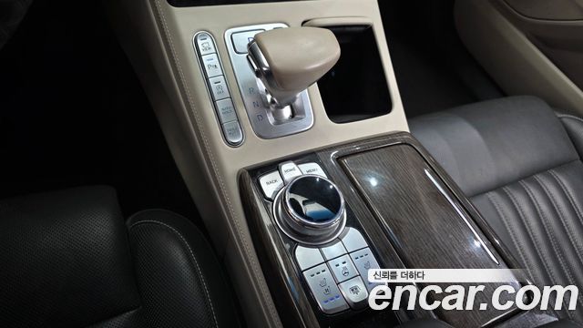 Genesis G90 2019 — photo 9