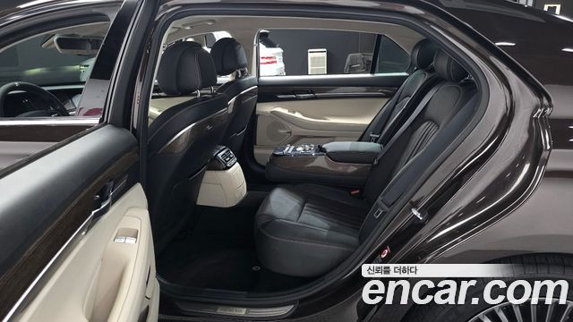 Genesis G90 2019 — photo 12