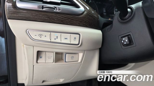 Genesis G90 2019 — photo 16