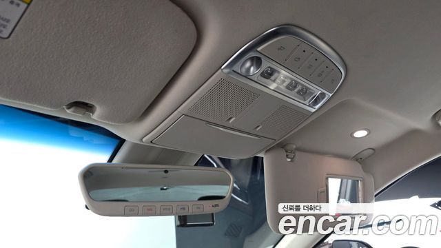 Genesis G90 2019 — photo 20