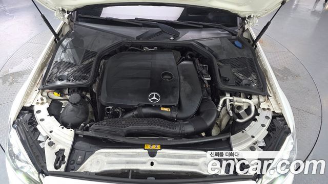 Mercedes-Benz C-Class 2020 — photo 6
