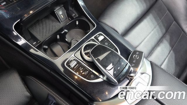 Mercedes-Benz C-Class 2020 — photo 22
