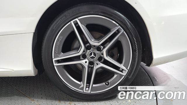 Mercedes-Benz C-Class 2020 — photo 7