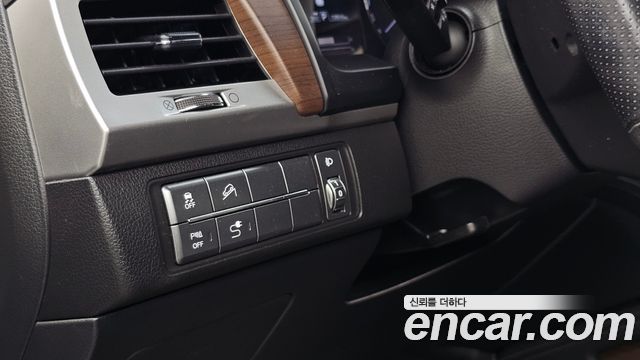 KG Mobility Rexton 2018 — photo 16