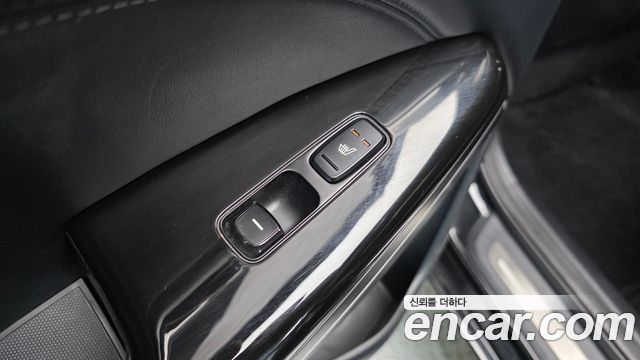 Kia K7 2016 — photo 19