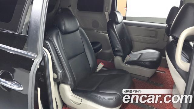 Kia Canival 2018 — photo 12