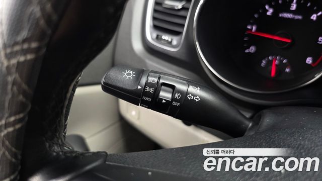 Kia Canival 2018 — photo 17