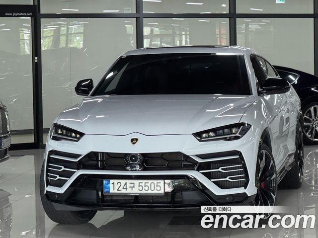 Lamborghini Urus 2021 — photo 1