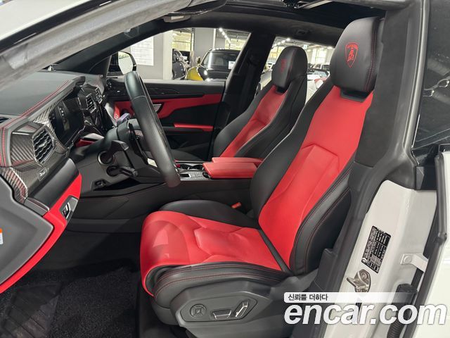 Lamborghini Urus 2021 — photo 7