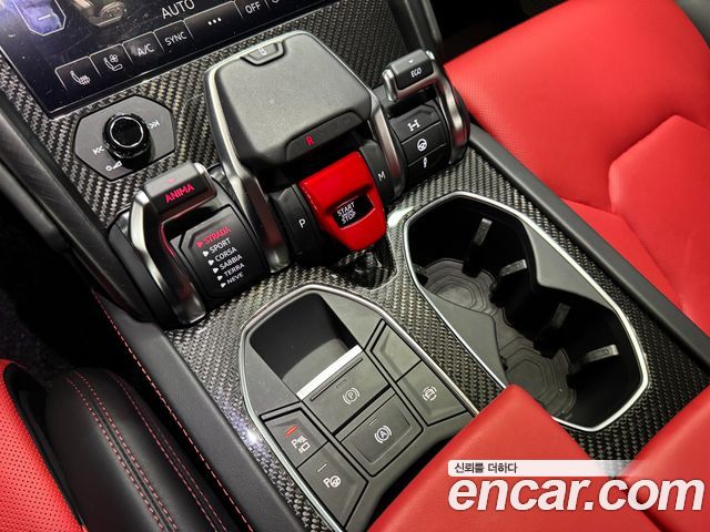 Lamborghini Urus 2021 — photo 9