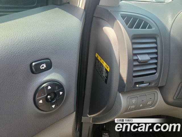 Kia Canival 2012 — photo 4