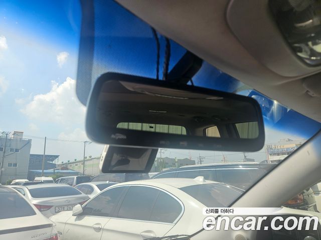 Kia Canival 2012 — photo 5