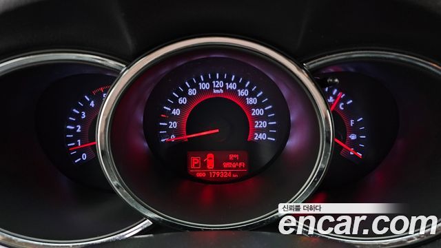 Kia Sorento 2012 — photo 11