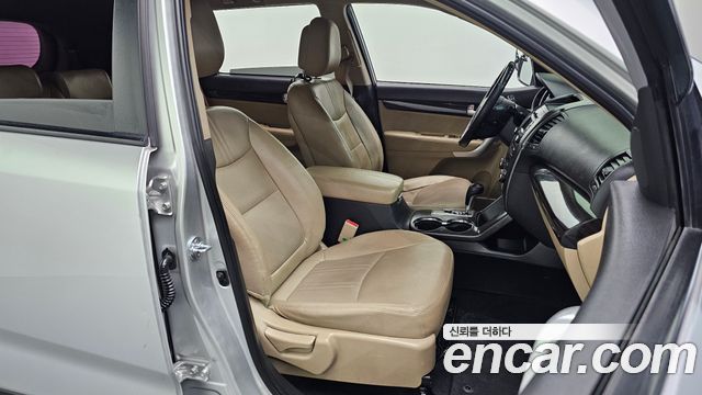 Kia Sorento 2012 — photo 16