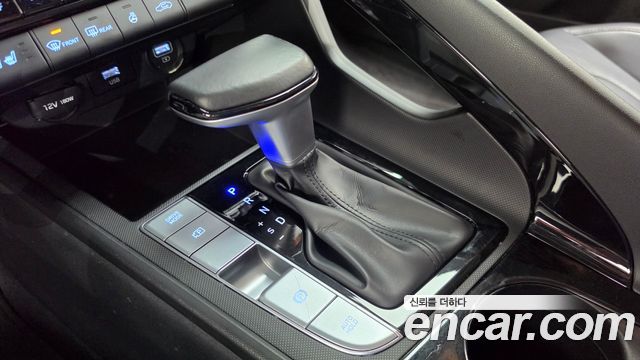 Hyundai AVANTE 2021 — photo 12