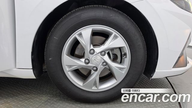 Hyundai AVANTE 2021 — photo 7