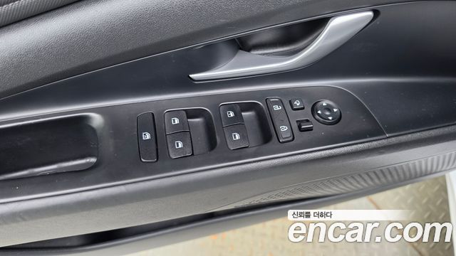 Hyundai AVANTE 2021 — photo 27