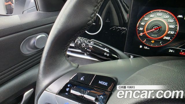 Hyundai AVANTE 2021 — photo 28