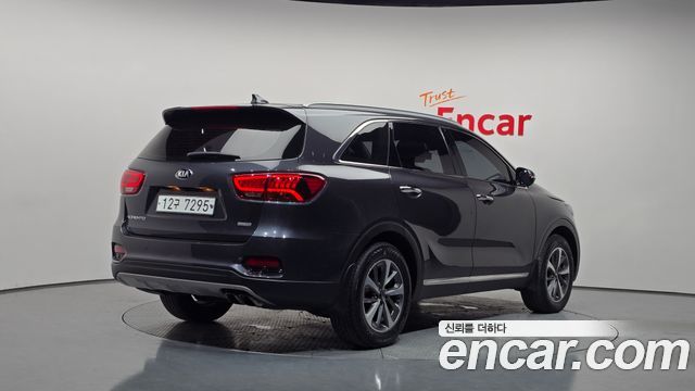 Kia Sorento 2019 — photo 2