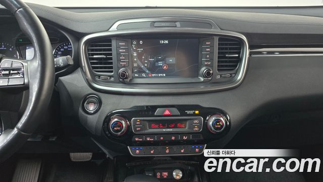 Kia Sorento 2019 — photo 19