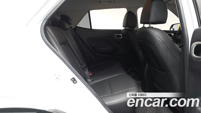 Hyundai Venue 2022 — photo 17