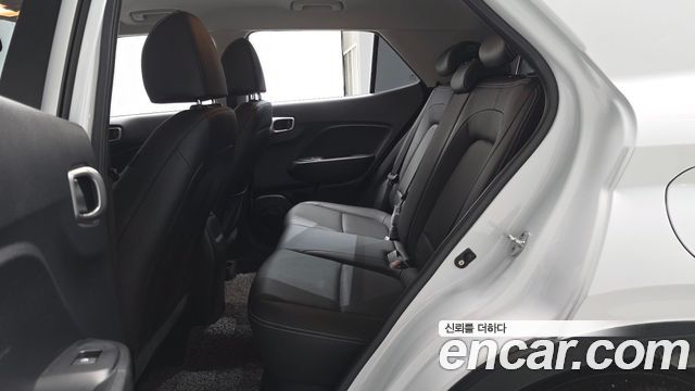 Hyundai Venue 2022 — photo 18