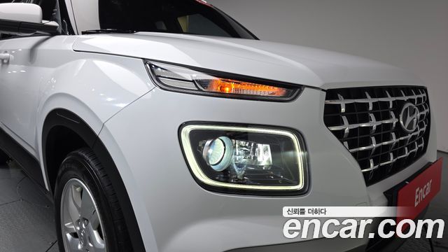 Hyundai Venue 2022 — photo 8