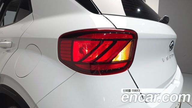 Hyundai Venue 2022 — photo 9