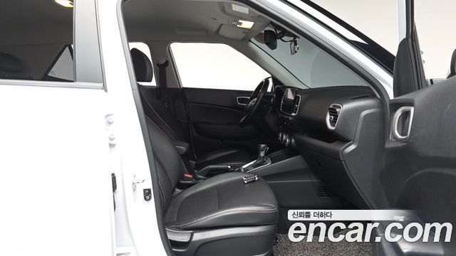 Hyundai Venue 2022 — photo 16
