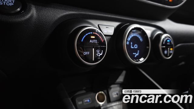 Hyundai Venue 2022 — photo 30