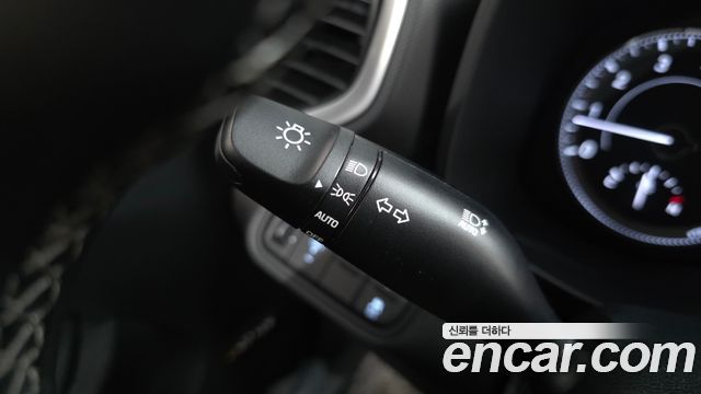 Hyundai Venue 2022 — photo 31