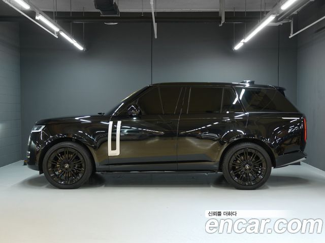 Land Rover Range Rover 2023 — photo 2