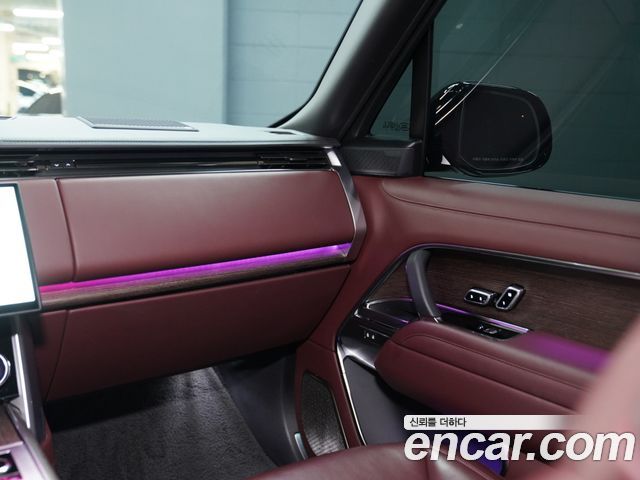 Land Rover Range Rover 2023 — photo 16