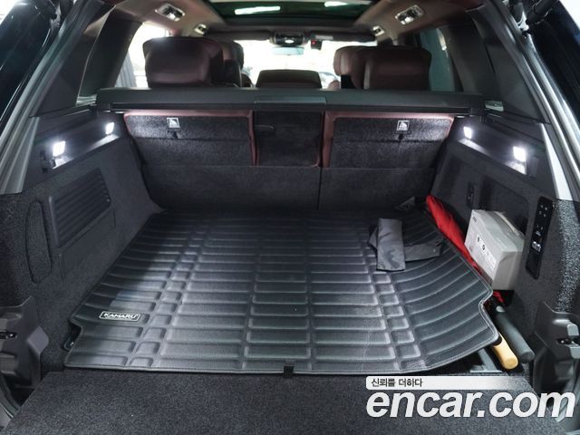 Land Rover Range Rover 2023 — photo 20