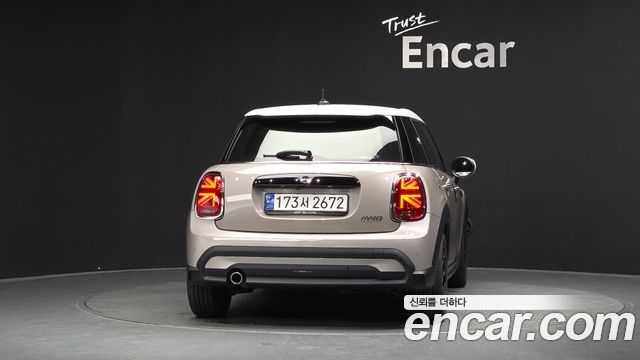 Mini Cooper 2024 — photo 4