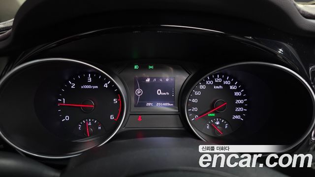 Kia Canival 2015 — photo 8