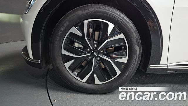 Kia EV6 2023 — photo 5