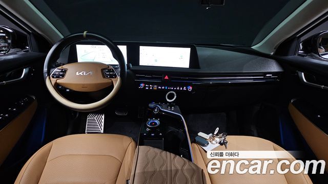 Kia EV6 2023 — photo 10