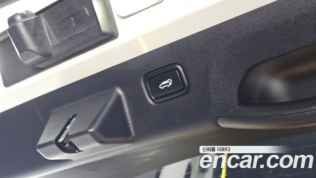 Kia EV6 2023 — photo 24