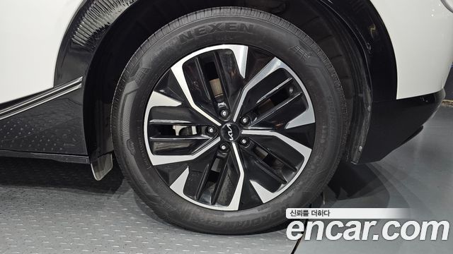 Kia EV6 2023 — photo 7