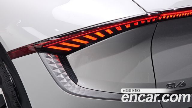 Kia EV6 2023 — photo 9