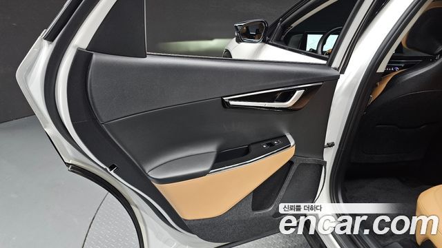 Kia EV6 2023 — photo 15