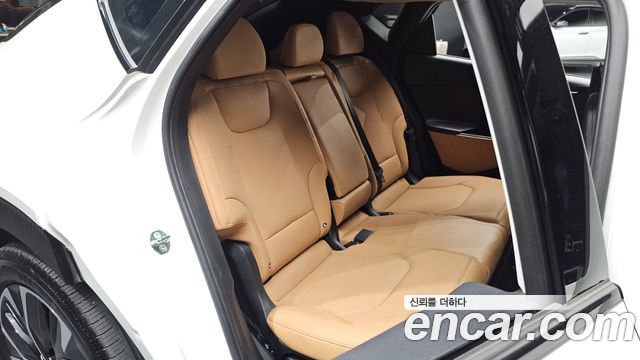 Kia EV6 2023 — photo 16