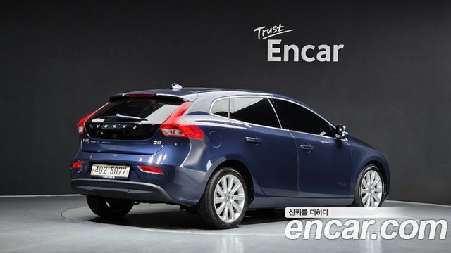 Volvo V40 2014 — photo 2