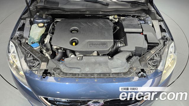 Volvo V40 2014 — photo 6