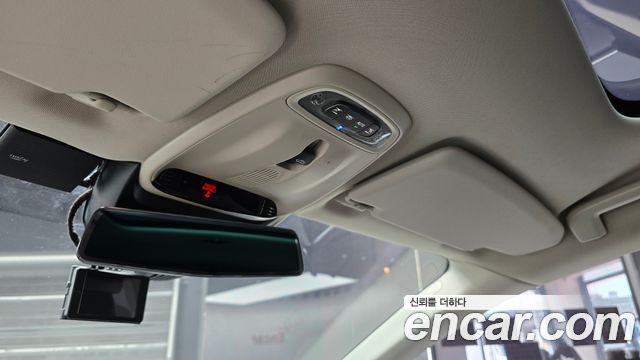 Volvo V40 2014 — photo 18
